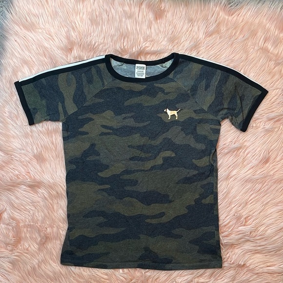 PINK‎ Victoria’s Secret Brown Camouflage Tee Shirt Size Small - Picture 1 of 6